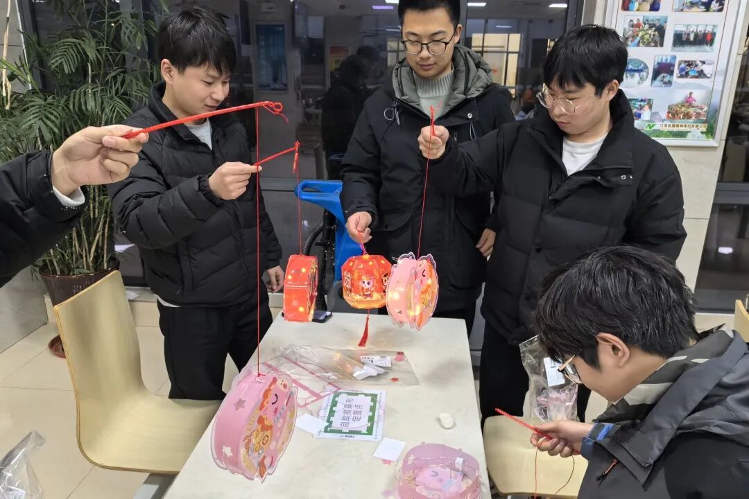 67d18e0ef8864c7f9a1abd6f03f5b901